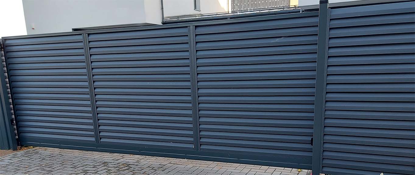 žaliuzi tvora eglutė